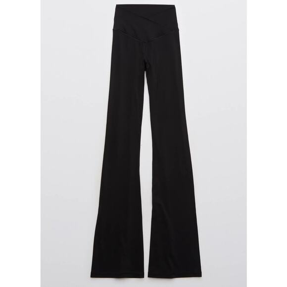 Aerie Pants - Aerie OFFLINE Crossover Flare Legging Pants Size M
